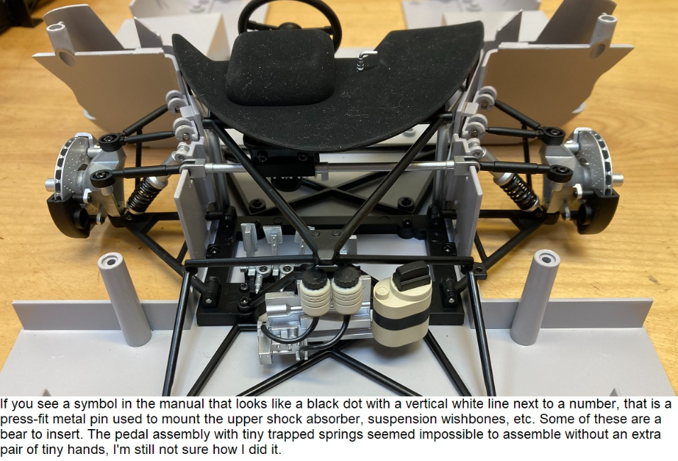 Pocher 1/8 Gulf Porsche 917 K kit HK118  build photo Pocher 1/8 Gulf Porsche 917 K kit HK118  build photo