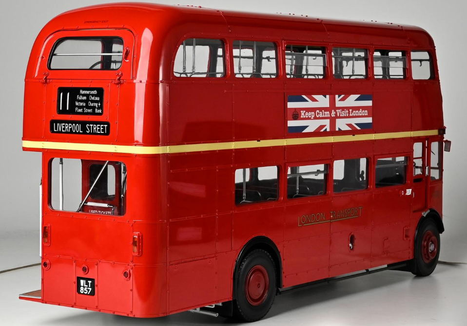 IXO 1/12 scale London Routemaster double decker bus kit