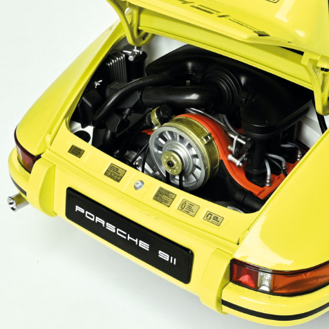 IXO 1/8 scale Porsche 911 Carrera kit